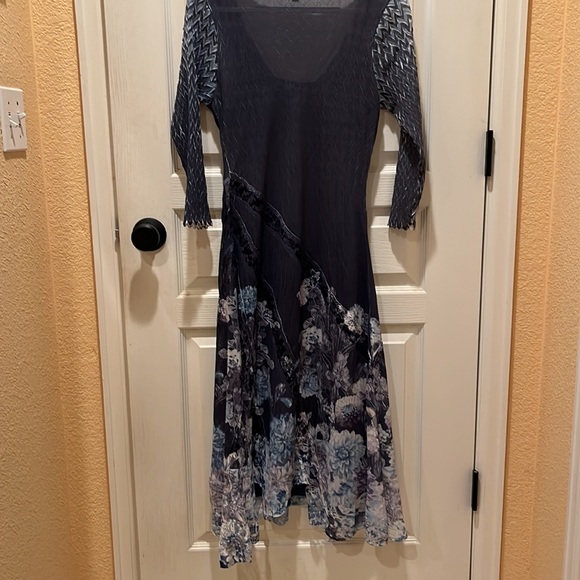 Komarov size small dress. - Picture 4 of 7